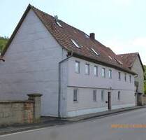 Haus und Hof mit reichlich Wohnraum - Fladungen
