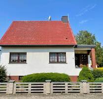 Gemütliches Einfamilienhaus in Jüterbog mit Sauna, Wintergarten und zwei Garagen