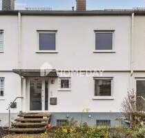 Gepflegtes Reihenmittelhaus mit Garage, Stellplatz und sonnigem Garten - Bodenheim