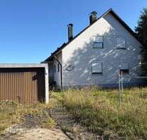 Wohnhaus mit großzügigem Grundstück & Sanierungsstau in Amberg-Karmensölden zu verkaufen!