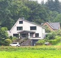 Verkaufsangebot für ein Einfamilienhaus, ca. 143,78 m² Wohnfläche, zwei Ebenen, eigenes Grundstück ca. 1.109 m², Rosengarten bei Hamburg