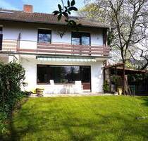Solide, zweigeschossige, sanierungsbedürftige Doppelhaushälfte mit Charme! - Lingen (Ems)