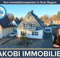 Sehr gepflegtes Ein- Zweifamilienhaus mit separater Einliegerwohnung in Erftstadt-Liblar.