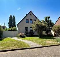 *** Großzügiges Einfamilienhaus mit Traumgarten & Poolidylle *** - Mönchengladbach Giesenkirchen