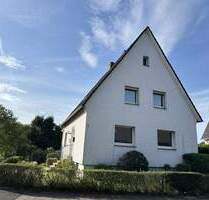 ** Zweifamilienhaus mit Baugrundstück in Lotte-Büren zu verkaufen!**