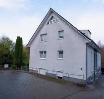 Eigentumswohnung von 2014, ca. 71,85 m², 3 Zimmer, Küche, Bad, Abstellraum, Balkon, Stellplatz, Kelleranteil in zentraler Lage von Bad Oldesloe