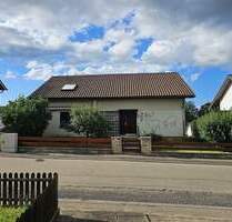Geräumiges Einfamilienhaus am Dorfrand von Neuhausen mit Weitblick