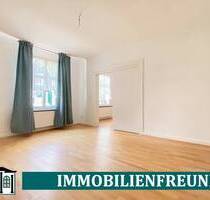 Schöne und helle 3 ZKDB Wohnung in gepflegtem Altbau mit viel Charme in Wuppertal-Cronenberg