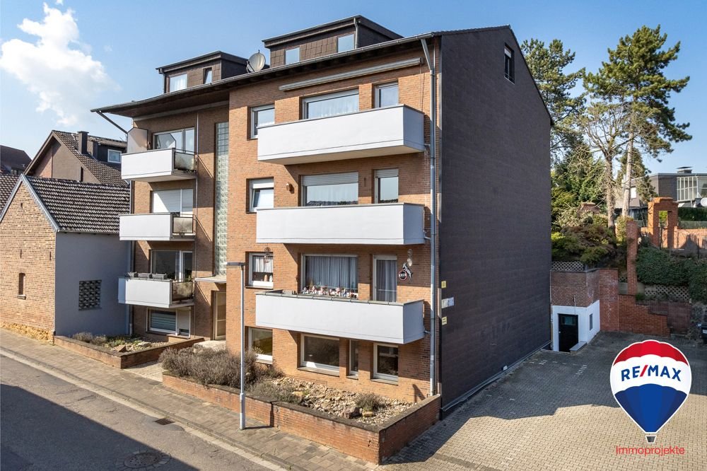 Geräumige 2-Zimmer-Wohnung mit Balkon in ruhiger Umgebung - Bergheim Glessen