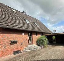 Geräumige 3-Zimmer-Obergeschoss-Wohnung mit großem Garten und Carport - Heist