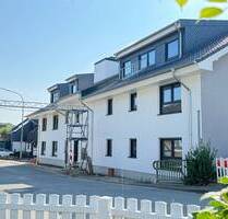 **Gemütlich und attraktiv mit Terrasse und Stellplatz** - Leichlingen