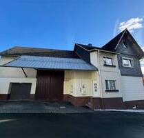 Gemütlich modernisiertes Einfamilienhaus mit Scheune in Holzhausen! - Dautphetal