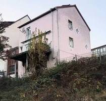 TOP Wohnhaus mit Balkon, Terrasse, Garten und Garage, ohne einen Pinselstrich beziehbar, in Rodalben (Pirmasens)