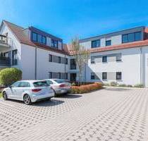 +++ Energieeffizienter Neubau! - 5-Zimmer-Gartenwohnung mit Deckenkühlung, Carport und Ausblick +++ - Dresden Gompitz
