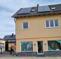 Hochwertiges Einfamilienhaus mit Gewerbeeinheit in Greiz-Pohlitz!