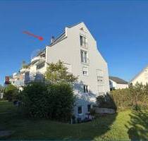 Herrliche und bezugsfreie 3,5 Zi.-Dachgeschoss-Maisonettewohnung mit Balkon und Tiefgarage! - Radolfzell am Bodensee