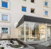 Quadratisch - Praktisch - Gut - Zwei Zimmer mit Loggia - Lübeck