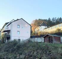 Ohne einen Pinselstrich beziehbar! TOP Wohnhaus mit Balkon, Terrasse, Garten und Garage, in Rodalben (Pirmasens)