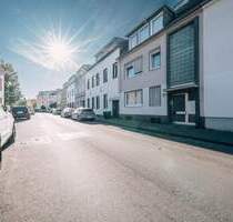 Traumhafte 2-Zimmer-Wohnung im Hochparterre zu vermieten - ideal für Singles oder Paare - Düsseldorf Wersten