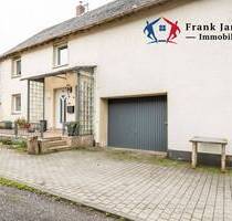 Freistehendes Ein-Zweifamilienhaus mit Garage & Terrasse in Wallscheid