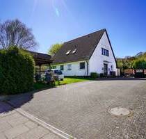 Großzügiges und ruhig gelegenes Ein- Zweifamilienhaus in Scharbeutz Klingberg - Scharbeutz / Klingberg