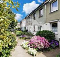 Idyllisches Familienhaus mit Gartenoase, Sonnenterrasse und Einzelgarage - Hamburg Osdorf