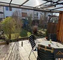 REIHENMITTELHAUS IN KATZWANG MIT SONNENGARTEN UND GARAGE - Nürnberg Neukatzwang