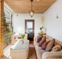 Wohngefühl mit Substanz: Reihenhausklassiker mit Gartenidylle und Sonnenbalkon - Plankstadt