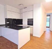 Premium-Lage direkt am Europa-Garten: Hochwertige 3-Zi Terrassenwohnung mit Luxus-EBK und TG - Frankfurt Gallus