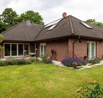 *** BUNGALOW - EBENERDIG - FUßBODENHEIZUNG - SOLAR - RIESEN DACHGESCHOSS - GARAGE *** - Delmenhorst Hasbergen - Iprump - Varrelgraben
