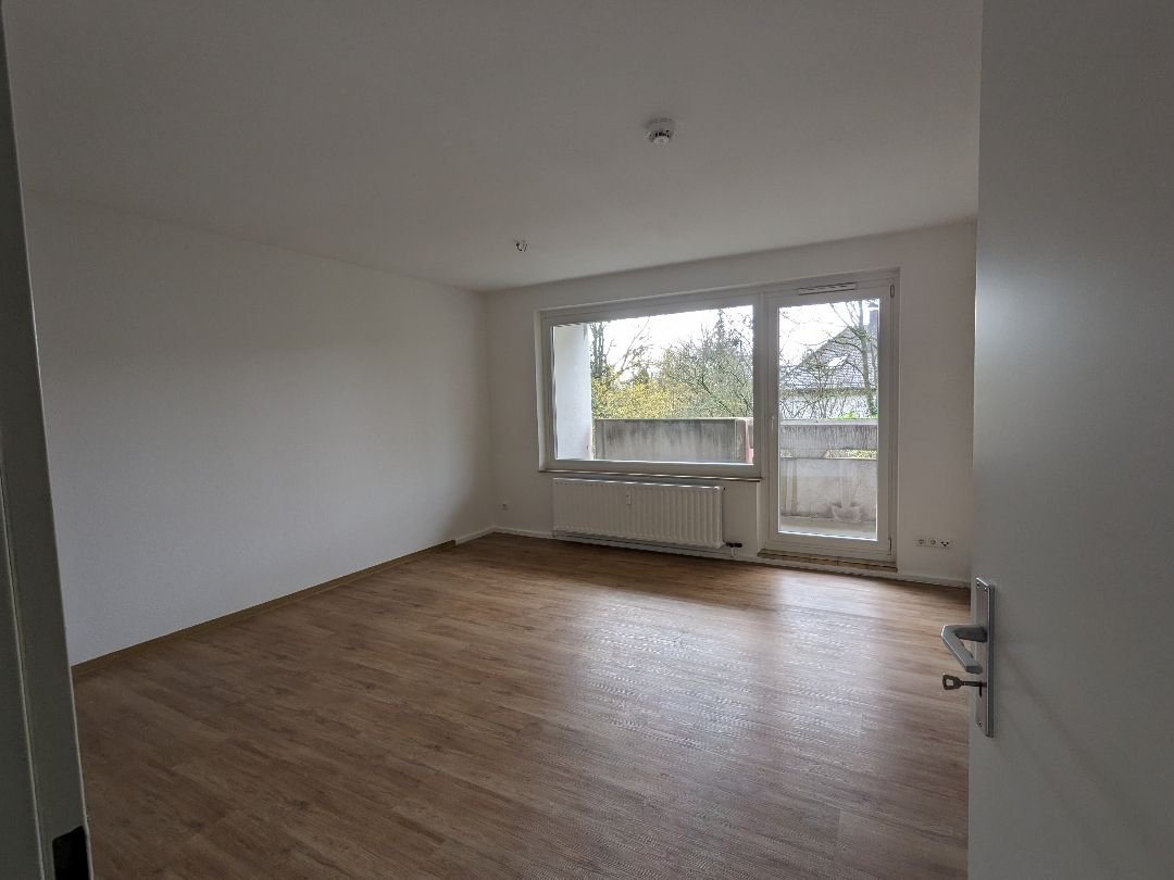 Schöne 1,5 Zimmer Wohnung in Verkehrsgünstiger Lage - Frankfurt am Main Nieder-Eschbach