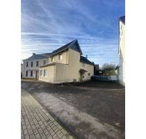 Investitionsmöglichkeit in Leverkusen-Lützenkirchen - Baugrundstück mit genehmigtem Neubau Projekt !