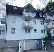 Komplett sanierte 2-Zimmer-Eigentumswohnung mit Balkon, Aufzug, Einbauküche und Tiefgaragenstellplatz – mitten in Dingolfing