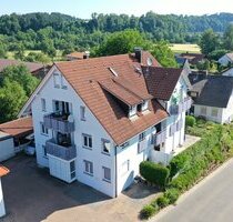 Ruhig gelegene, großzügige, 2-Zimmer-Wohnung mit Doppelparker und Außenstellplatz in Tettnang-Oberlangnau - Tettnang / Oberlangnau