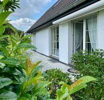 Idyllisch gelegenes Einfamilienhaus mit herrlich eingewachsenem Grundstück und viel Platz - Hamberge