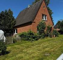 Sanieren oder Neubau, Sie haben die Wahl bei diesem Einfamilienhaus mit Hauskoppel! - Lasbek