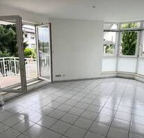 Wohnen oder investieren - 2-Zimmer-Wohnung mit Balkon und Garage in Oberursel OT Weißkirchen - Oberursel-Weißkirchen