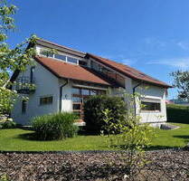 Freistehendes Einfamilienhaus mit Kamin, Galerie & großem Südgarten - Frittlingen