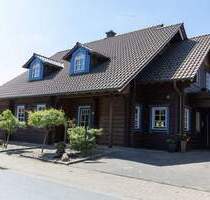Schönes Leben in Holz und Licht - Blockhaus mit Garten in ruhiger Lage - Ahaus Alstätte