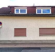 Wohnen und Arbeiten im Einklang. Wohn- und Geschäftshaus mit einer Wohnung, Büroetage und Garage! - Echzell