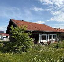 Liebhaberstück: Besonderes Einfamilienhaus mit Einliegerwohnung in Randlage mit Säntisblick - Argenbühl Christazhofen