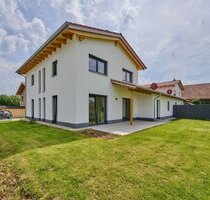 *** KfW 55 Einfamilienhaus mit Stil: Komfort trifft auf Energieeffizienz *** - Leiblfing Hailing