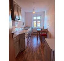 kleine 2- RWE mit Einbauküche im Dachgeschoss Görlitzer Zentrum !