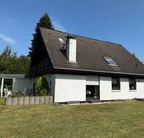 PURNHAGEN-IMMOBILIEN - Großzügiges Einfamilienhaus mit Doppelgarage in ruhiger Lage von Heilshorn - Osterholz-Scharmbeck