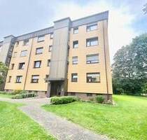 Lichtdurchflutete, frisch renovierte 3,5-Zimmerwohnung mit Balkon, in Berenbostel - Garbsen / Berenbostel Berenbostel - Nord