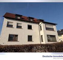 Gepflegtes 3 Familienhaus mit 2 Einzelgaragen in Stuttgart- Bad Cannstatt