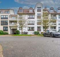 Gepflegte 2 Zimmer-Dachgeschosswohnung mit Loggia in Horn! - Bremen / Horn-Lehe