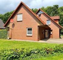 *** Großzügiges Zweifamilienhaus mit Garten, Terrasse und Garage in Top-Lage von Großenkneten ***