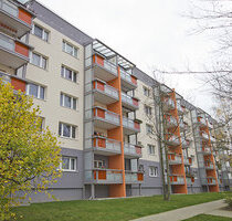 In der Herrichtung! 3 Räume mit Balkon und Ausblick! - Halle (Saale) Südstadt
