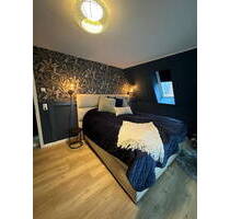 Neubau und Platzwunder im Grünen - von privat - Halstenbek